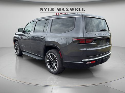 Used 2022 Jeep Wagoneer Series II w/ Premium Group I RWD image 11