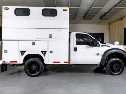 Used 2012 Ford F550 2WD Regular Cab Super Duty w/ Payload Upgrade Pkg image 5