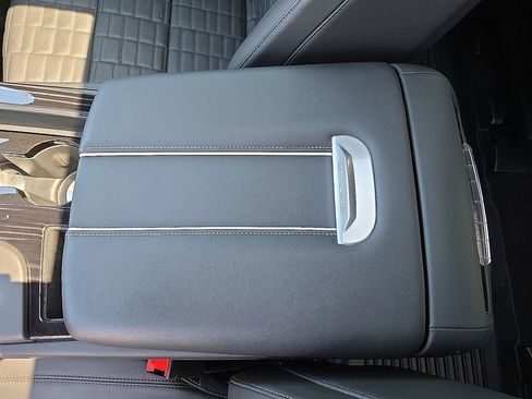 Used 2024 Cadillac Escalade V image 16