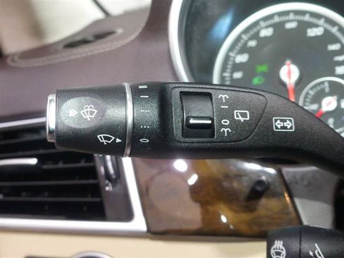 Used 2017 Mercedes-Benz GLS 450 4MATIC image 36