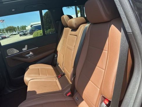 Used 2025 Mercedes-Benz GLS 450 4MATIC image 20