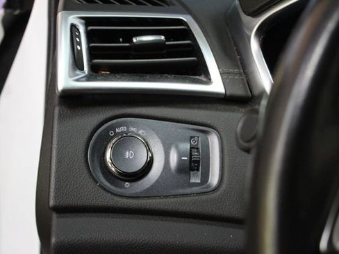 Used 2015 Cadillac SRX Premium AWD/4WD image 16
