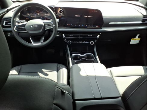 New 2026 Chevrolet Traverse LT image 12