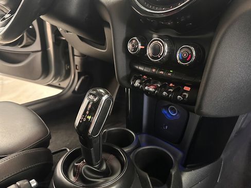 Used 2020 MINI Cooper S image 31