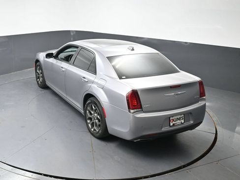 Used 2018 Chrysler 300 S w/ 300S Premium Group 2 AWD/4WD image 21
