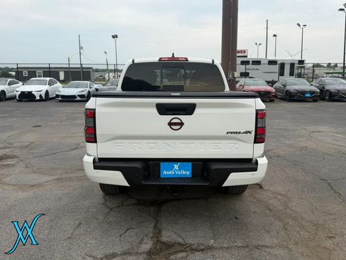 Used 2023 Nissan Frontier PRO-4X w/ Pro Convenience Package AWD/4WD image 6