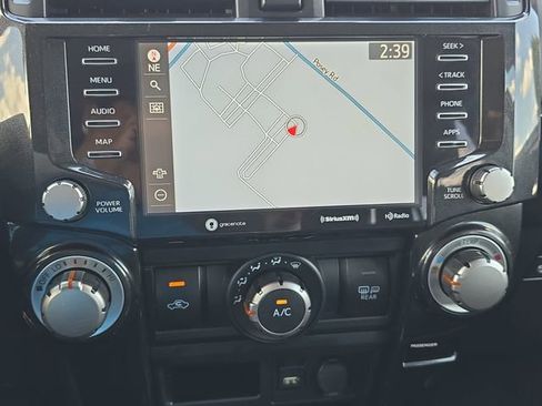 Used 2022 Toyota 4Runner TRD Off-Road Premium AWD/4WD image 22