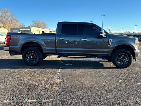 Used 2017 Ford F250 Lariat w/ Chrome Package image 7
