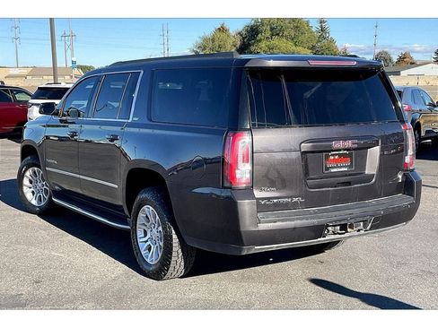 Used 2018 GMC Yukon XL SLT w/ Open Road Package image 12