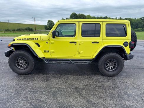 Used 2023 Jeep Wrangler Unlimited Rubicon 392 w/ Xtreme Recon 35" Tire Package AWD/4WD image 18