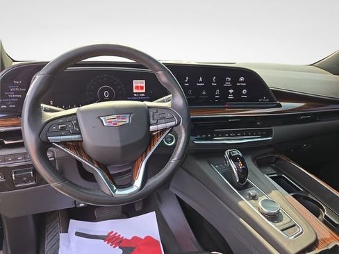Used 2021 Cadillac Escalade ESV Premium Luxury w/ Driver Assist Tech Package AWD/4WD image 21