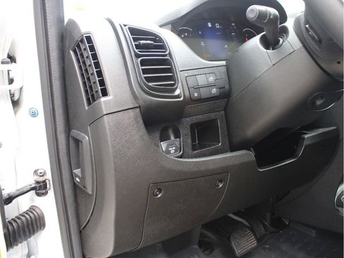 New 2026 RAM ProMaster 2500 w/ Premium Convenience Group FWD image 15