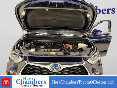 Used 2022 Toyota Highlander Platinum AWD/4WD image 8
