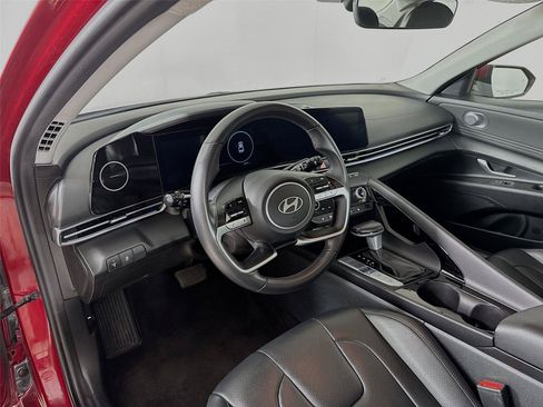 Used 2024 Hyundai Elantra Limited FWD image 25