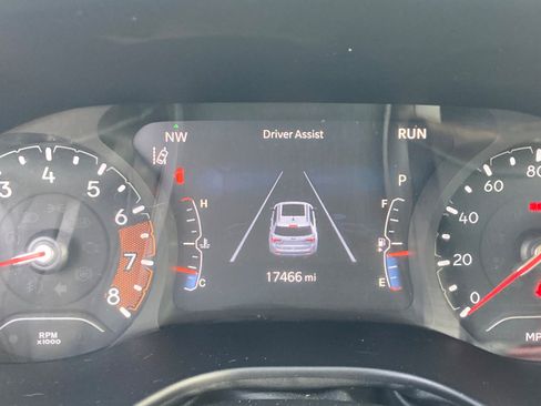 Used 2023 Jeep Compass Latitude w/ Convenience Group AWD/4WD image 13