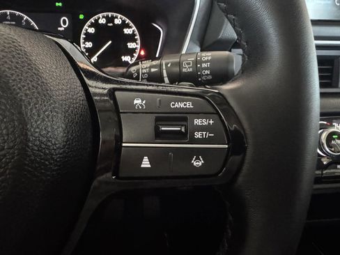 Used 2025 Honda Pilot Touring image 19