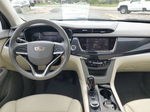 Certified 2022 Cadillac XT6 Premium Luxury w/ LPO, Floor Liner Package AWD/4WD image 28