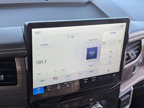 Used 2024 Ford Expedition Max Limited image 26