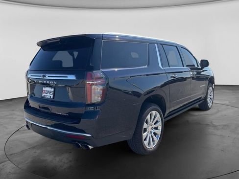 Used 2023 Chevrolet Suburban Premier AWD/4WD image 17