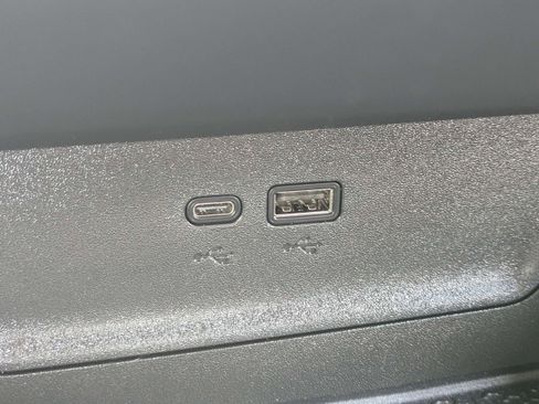 Used 2026 Chevrolet Equinox LT FWD image 19