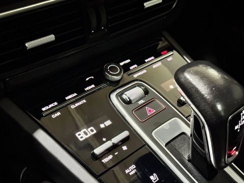 Used 2022 Porsche Cayenne GTS image 17