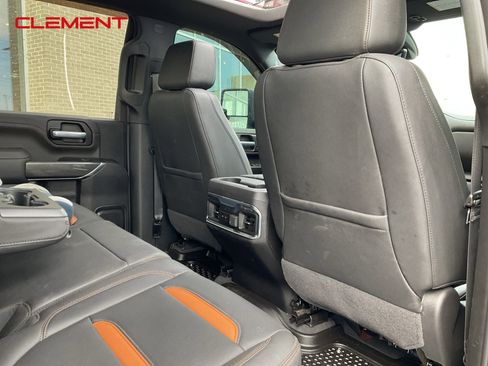 Used 2022 GMC Sierra 2500 AT4 w/ AT4 Premium Plus Package image 30