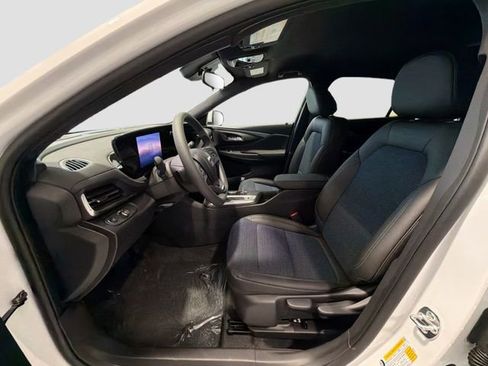 New 2026 Buick Envista Preferred image 16