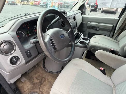 Used 2014 Ford E-350 and Econoline 350 XLT image 10