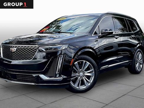 Used 2022 Cadillac XT6 Premium Luxury w/ Technology Package FWD image 1