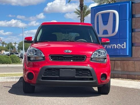 Used 2013 Kia Soul + image 4