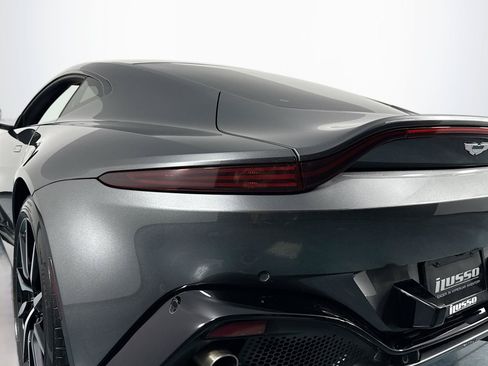 Used 2020 Aston Martin V8 Vantage Coupe RWD image 40