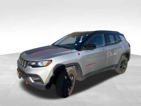 Used 2024 Jeep Compass Trailhawk image 33