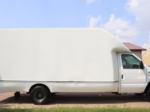 Used 2017 Ford E-350 and Econoline 350 Super Duty image 4