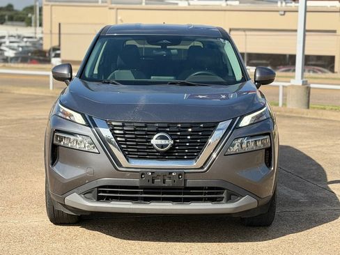 Certified 2022 Nissan Rogue SV FWD image 2