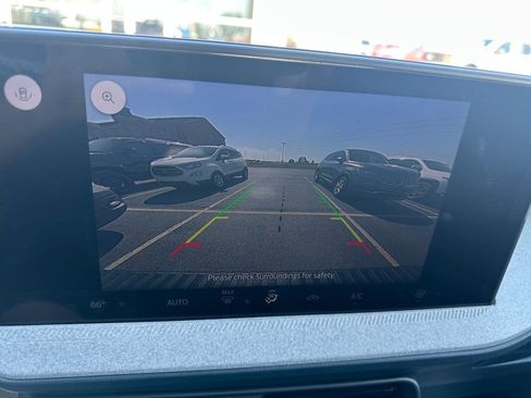 New 2025 Ford Maverick XLT image 11