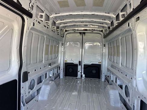 New 2026 Ford Transit 250 148 High Roof Extended image 20