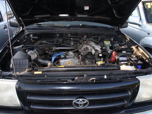 Used 1998 Toyota Tacoma 4x4 Xtracab w/ Convenience Pkg image 20