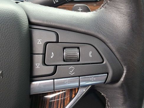 Used 2024 Cadillac Escalade Premium Luxury image 23