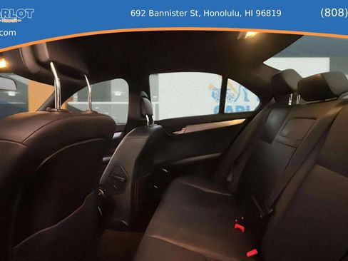 Used 2011 Mercedes-Benz C 300 Sedan w/ Dynamic Handling Pkg image 15
