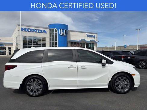Used 2026 Honda Odyssey Touring image 2