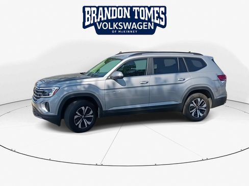Certified 2026 Volkswagen Atlas SE FWD image 6