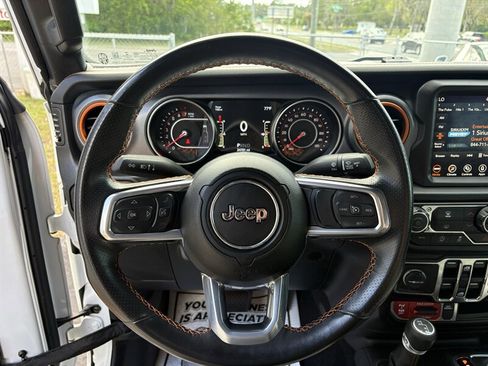 Used 2022 Jeep Gladiator Mojave w/ Trailer Tow Package AWD/4WD image 12