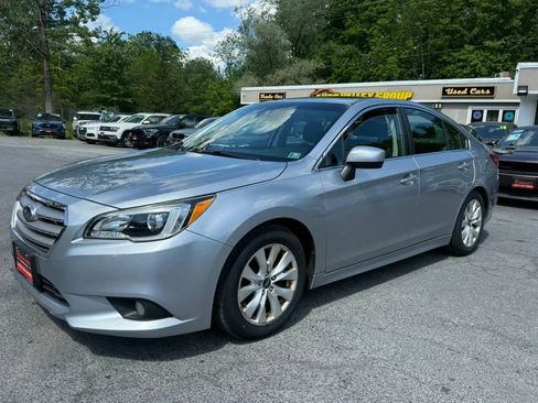 Used 2016 Subaru Legacy 2.5i Premium w/ Moonroof Package AWD/4WD image 10