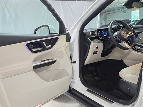 Used 2026 Mercedes-Benz GLC 300 4MATIC image 19