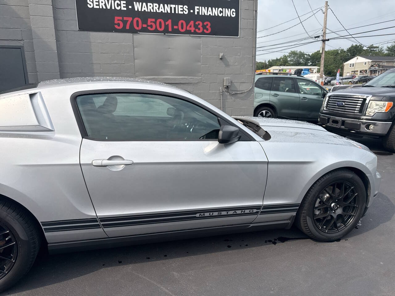 Used 2011 Ford Mustang Coupe w/ 101A Rapid Spec Order Code RWD image 10