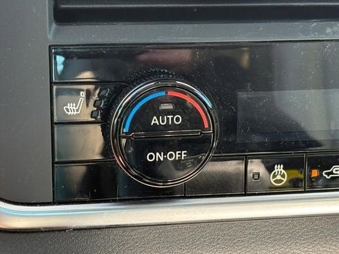 Certified 2023 Nissan Rogue SV w/ SV Premium B Package AWD/4WD image 12