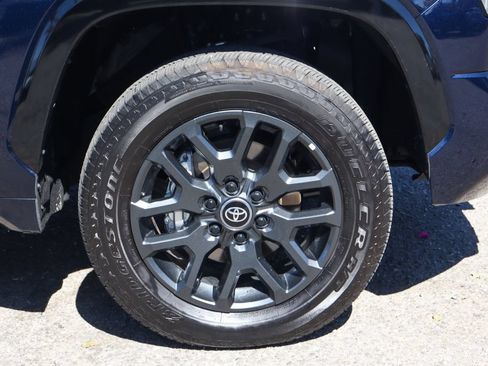 Used 2025 Toyota Tundra Platinum AWD/4WD image 52