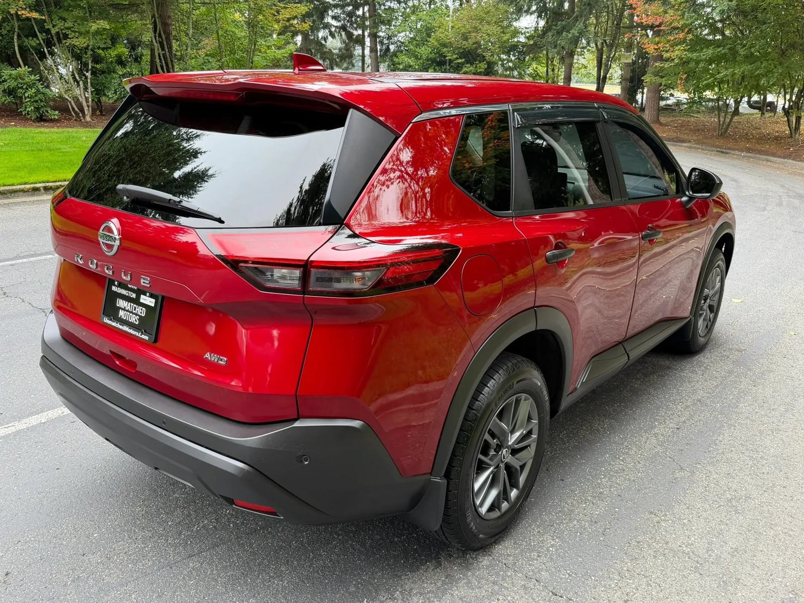 Used 2021 Nissan Rogue S AWD/4WD image 9