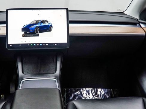 Used 2023 Tesla Model Y Long Range AWD/4WD image 18