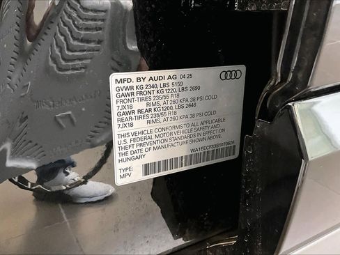 Certified 2025 Audi Q3 2.0T Premium Plus w/ Premium Plus Package image 34